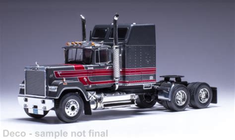 Schaalmodel Mack Superliner Magnum Metallic Grau Ixo