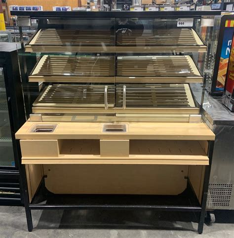 Glass Door Self Wall Bakery Case Donut Pastry Display