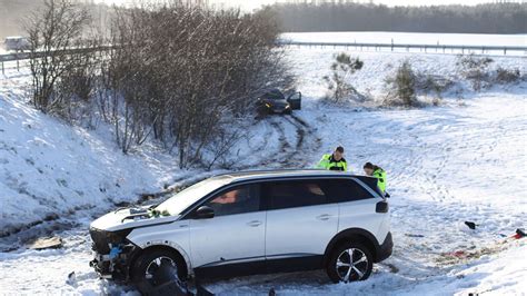 Ersthelfer Bei Gl Tte Unfall Auf Der A Berfahren Zwei