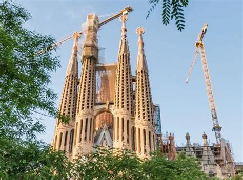 Best Hotels Near La Sagrada Familia Barcelona Spain World Tour