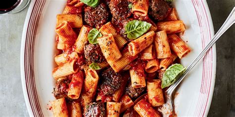 Rigatoni et boulettes aux lentilles de Stefano Faita Véronique Cloutier