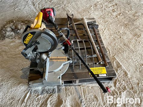 Dewalt Dw Compound Miter Saw Shop Tools Bigiron Auctions