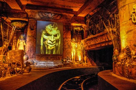 Revenge Of The Mummy The Ride At Universal Studios Hollywood World