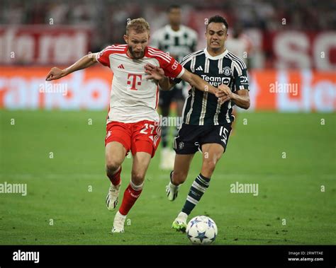 Konrad Laimer Fc Bayern Munchen Mit Ball Im Angriff Hi Res Stock