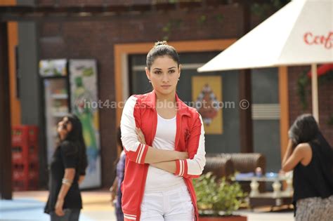 Picattraction Tamanna Hot Milky Thigh And Navel Show