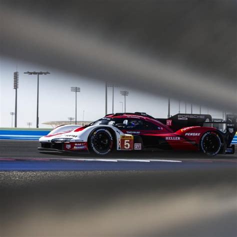 Matt Campbell D Croche La Pole Des Km Du Qatar Avec La Porsche