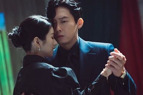 Seo Ye Ji And Park Byung Eun Share An Intimate And Dangerous Dance In