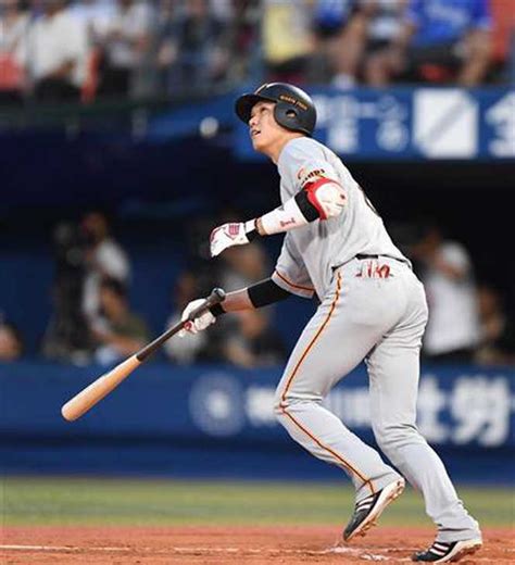 巨人・坂本勇、10号2ランで9年連続2桁弾！清原氏に並んだ球団8人目 サンスポ