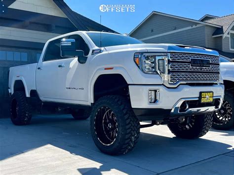 Gmc Sierra Hd With X Tis Bm And R Toyo