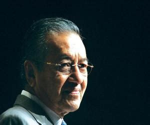 Mahathir Mohamad Biography - Facts, Childhood, Family Life & Achievements