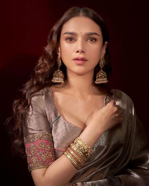 Pic Talk Aditi Rao Hydari S Divine Sexy