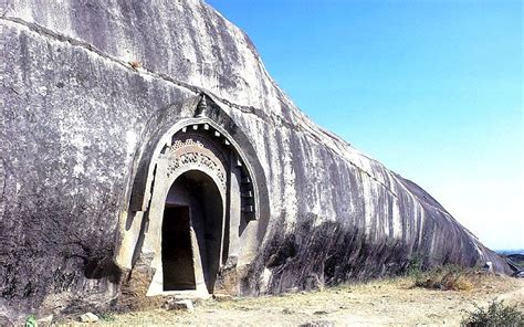 The Lomas Rishi Cave On Barabar Hill The Barabar Caves Are The Oldest