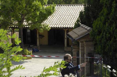 Fermo Imprenditore Uccide Due Operai Lo Minacciavano Per Farsi Pagare