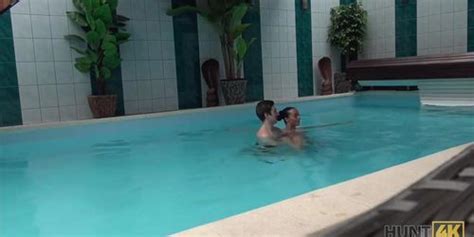 Sex In The Pool Tnaflix