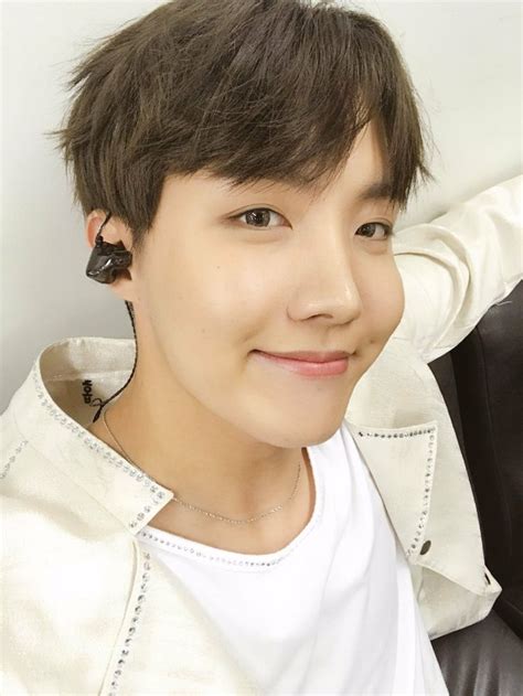 Pin By Kj On Jhope Selfie Hoseok Jung Hoseok Bts Bangtan Boy