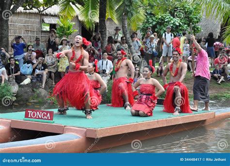 Tonga Dance at a Canoe Pageant Editorial Photography - Image of palms ...