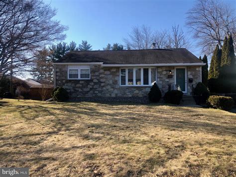 2702 Carrell Ln, Willow Grove, PA 19090 - See Est. Value, Schools & More