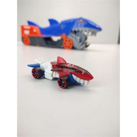 Transportador de Carrinhos Hot Wheels Guincho Tubarão Mattel GVG36 em Promoção Ofertas na