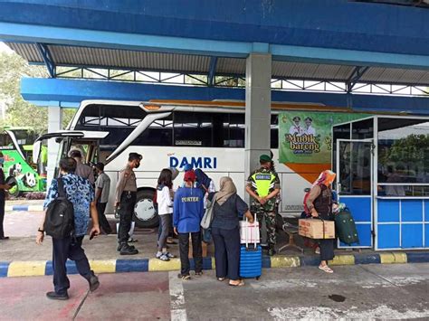 Bus Antarkan Peserta Mudik Gratis Pemprov Jatim