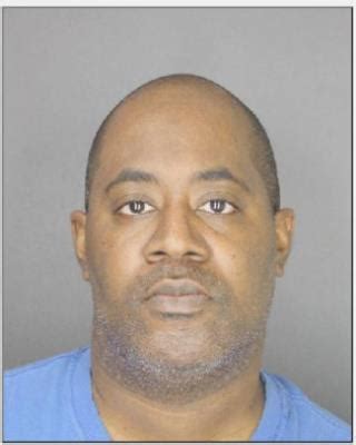 Detective Arrest Sex Offender Following Contact With Year Old Sheriff