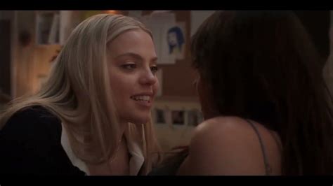 The Sex Lives Of College Girls Season 2 Kissing Scenes Leighton And