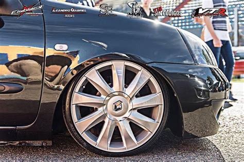 Pin By Andrey Saraiva On Carros Car Wheel Clio Cars