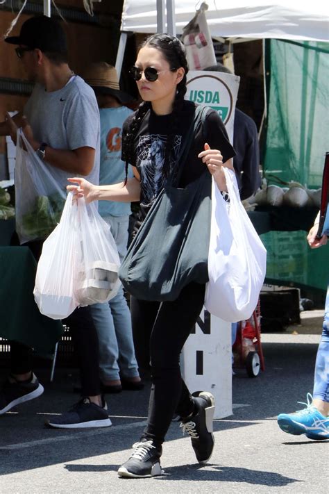 HANA MAE LEE Shopping at Farmers Market in Los Angeles 06/24/2018