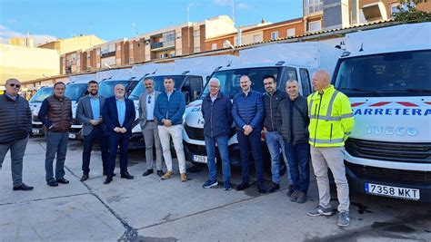 Siete Nuevos Furgones Para Las Brigadas De Carreteras De Albacete Y