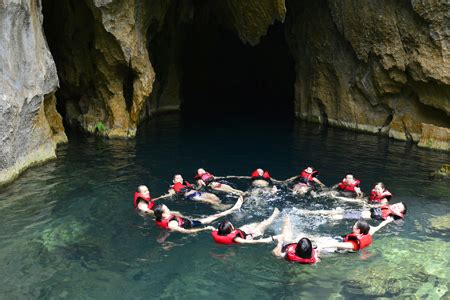 quang binh thuy cung cave living valley nuoc lan cave