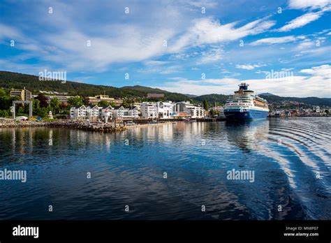 Mild Maritime Temperate Climate Hi Res Stock Photography And Images Alamy