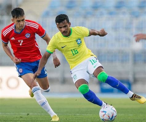 Jogadores Do Cruzeiro Se Apresentam Sele O Brasileira Sub Para O