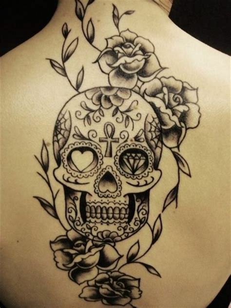 Totenkopf Tattoo - Ideen und Symbolik - Tattoos - ZENIDEEN