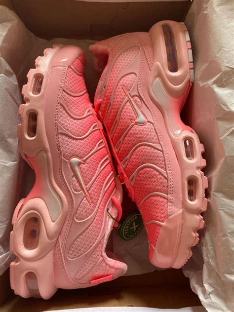 Aesthetic Shoes Tns Airmaxplus Y2k Y2kfashion Outfits Anleitung Outfitideas Accessories Nike Tn