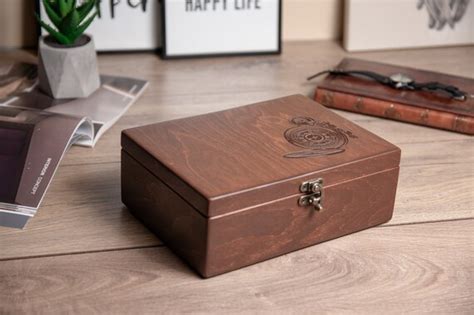 Caja De Reloj De Madera Grabado Hetch Ds Para Hombres Caja De Etsy