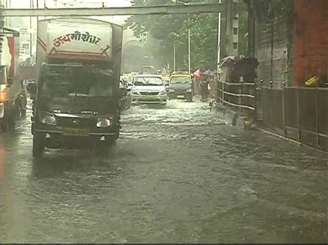 Heave Rain In Mumbai And Suburban And Maharashtra Rain Update सलग