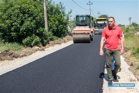 Radovi Na Asfaltiranju Ulice Kapetana Nalepke U Aradcu A Nov Asfalt I