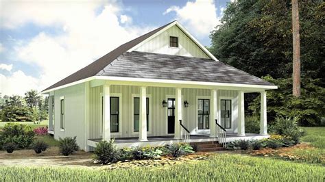 Bungalow House 2 Bedrms 1 Baths 890 Sq Ft Plan 123 1109