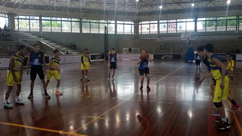 Na abertura da 7ª Copa TV Tribuna de Basquete Universitas bate o