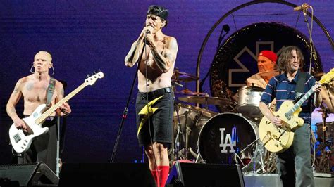 La Canción De Los Red Hot Chili Peppers Que Se Lanzó Como Banda Sonora De Una Película Y Terminó