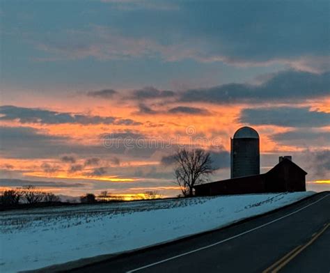 Old barn at sunset stock image. Image of sunflare, sunset - 42284089