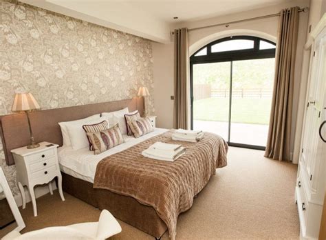 Yorkshire Retreats, Hot Tub, sleep 28, Richmond - Acacia Cottages