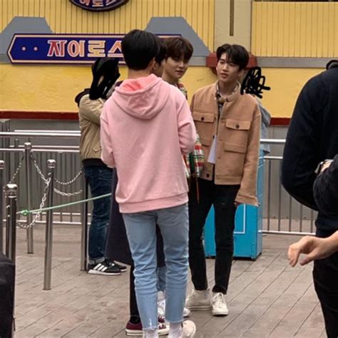 Yoshinori Pics On Twitter In Lotte World Today Cr Night Ur