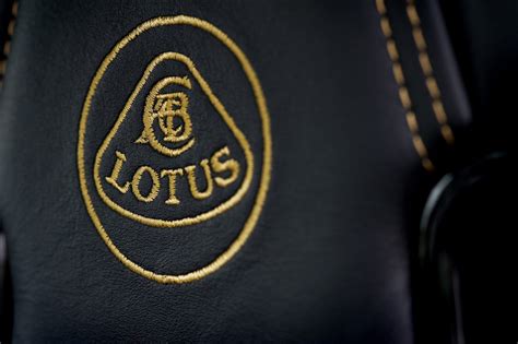 Η Lotus εξελισσει το τελευταιο μοντελο της με κινητηρα εσωτερικης καυσης