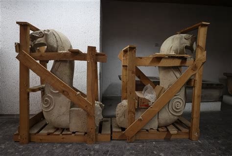 Horse, griffon busts from ancient Phocaea to go on display in Izmir ...