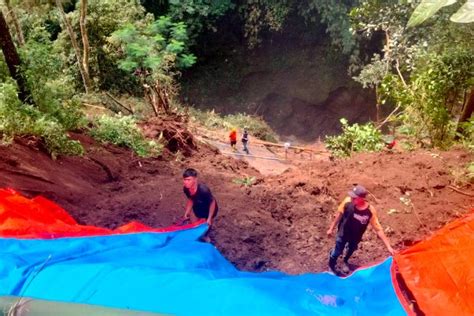 Terdampak Longsor Jalur Penghubung Kecamatan Di Pasuruan Ditutup Untuk