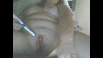 Girl Masturbates With Toothbrush XVIDEOS