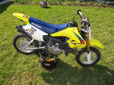 Suzuki Dirt Bike Model DR-Z70 and training wheels