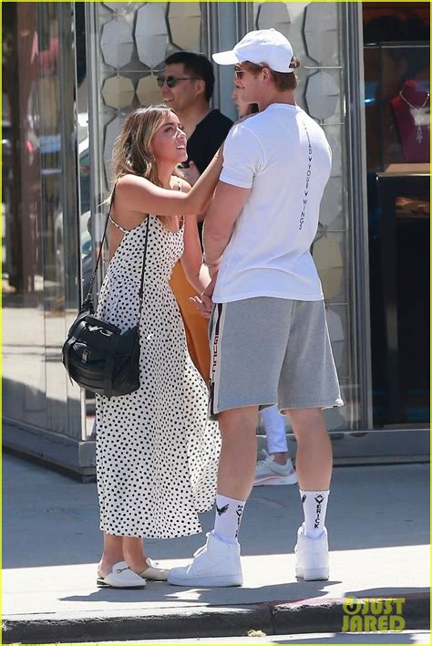Photo Chloe Bennet Logan Paul Hold Hands 17 Photo 4113653 Just