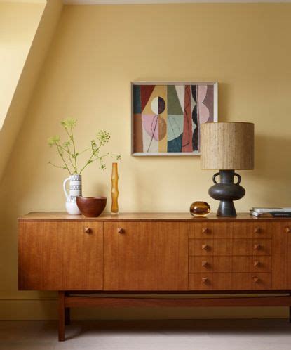 vintage paint colors making  comeback  year homes  gardens