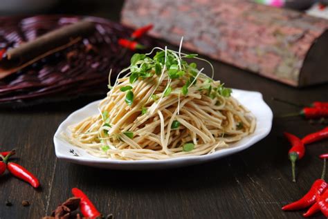 香椿苗豆腐丝中国菜系食品餐饮摄影素材汇图网